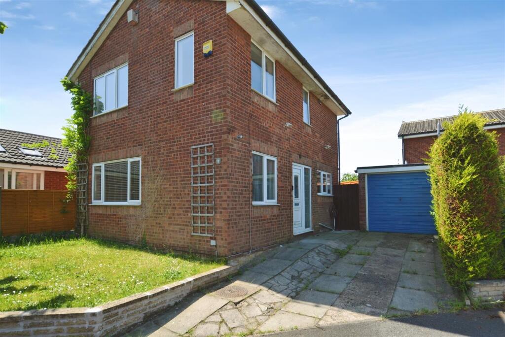 3 bed Detached for rent in Flixborough. From Bella Properties - Scunthorpe