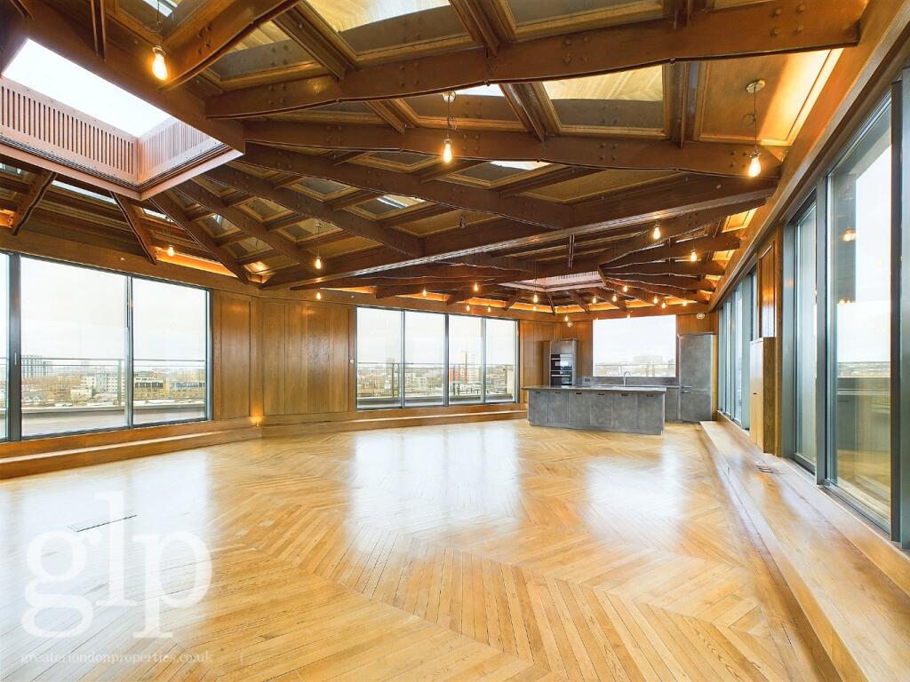 4 bed Penthouse for rent in Camden Town. From Greater London Properties - Bloomsbury