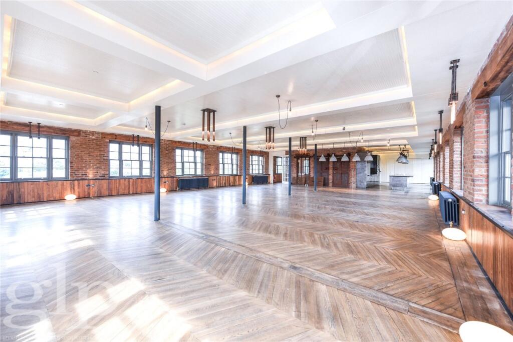 4 bed Apartment for rent in Camden Town. From Greater London Properties - Bloomsbury