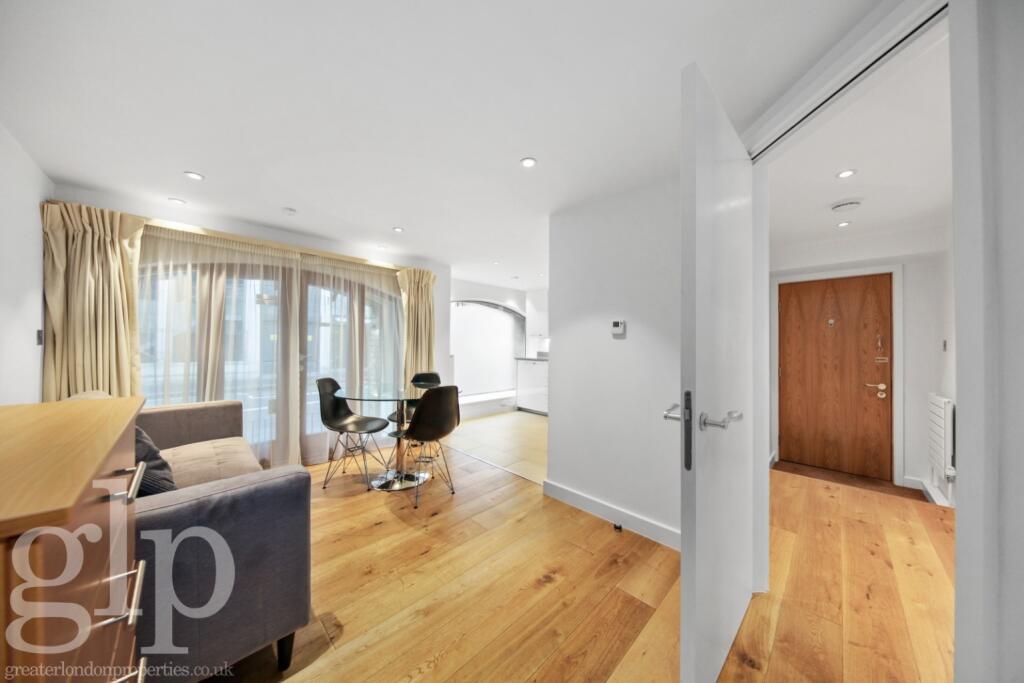 2 bed 1st Floor Flat for rent in Camden Town. From Greater London Properties - Bloomsbury