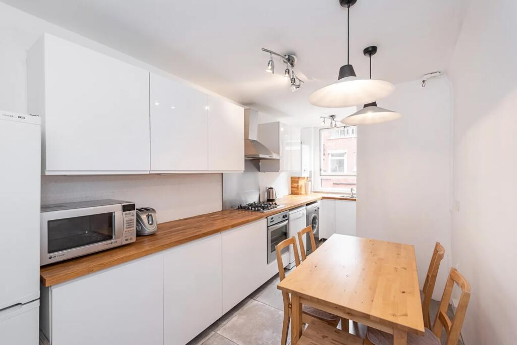 2 bed Apartment for rent in Camden Town. From Greater London Properties - Bloomsbury