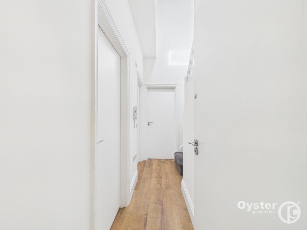 1 bed 1st Floor Flat for rent in London. From Oyster Properties - London