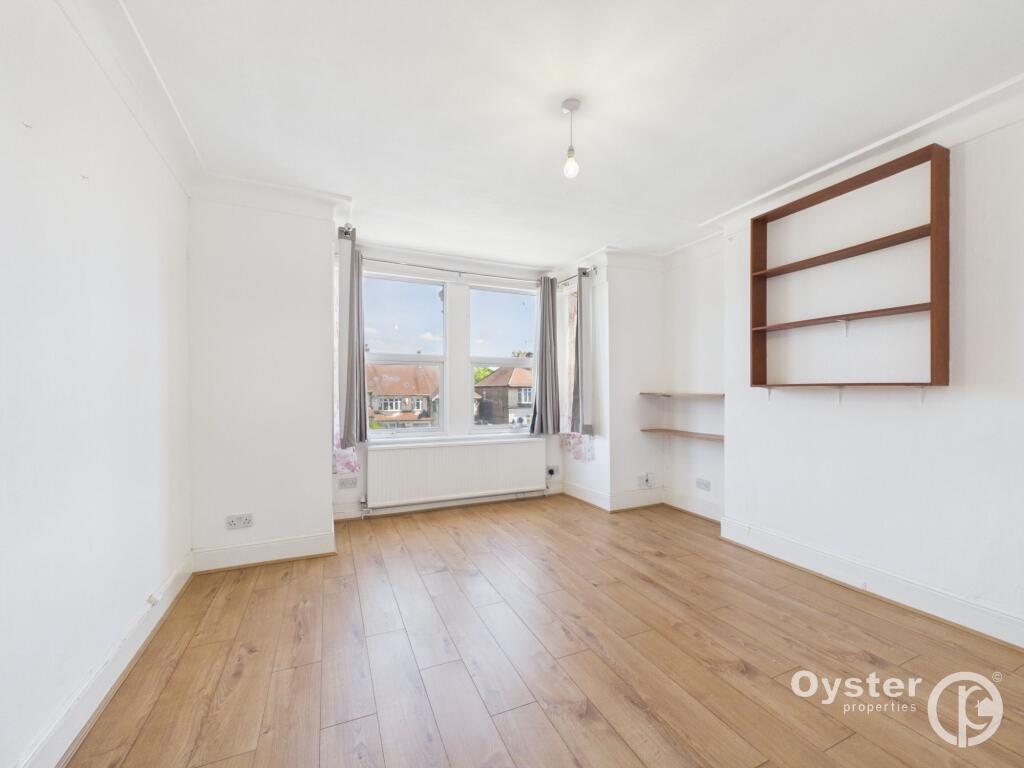 3 bed Annexe for rent in Wood Green. From Oyster Properties - London