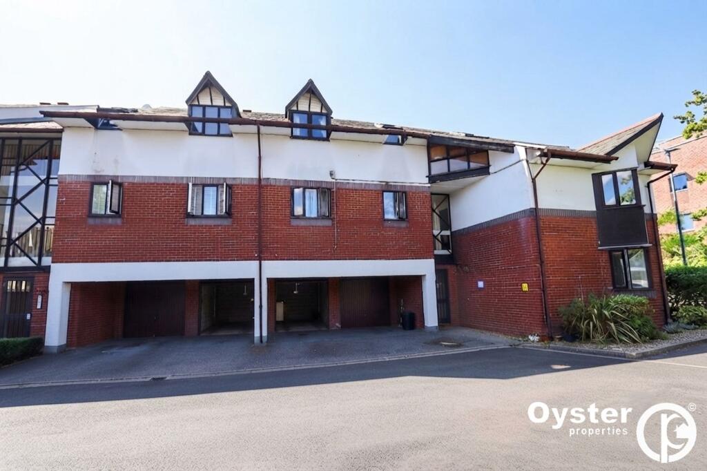 2 bed 1st Floor Flat for rent in London. From Oyster Properties - London