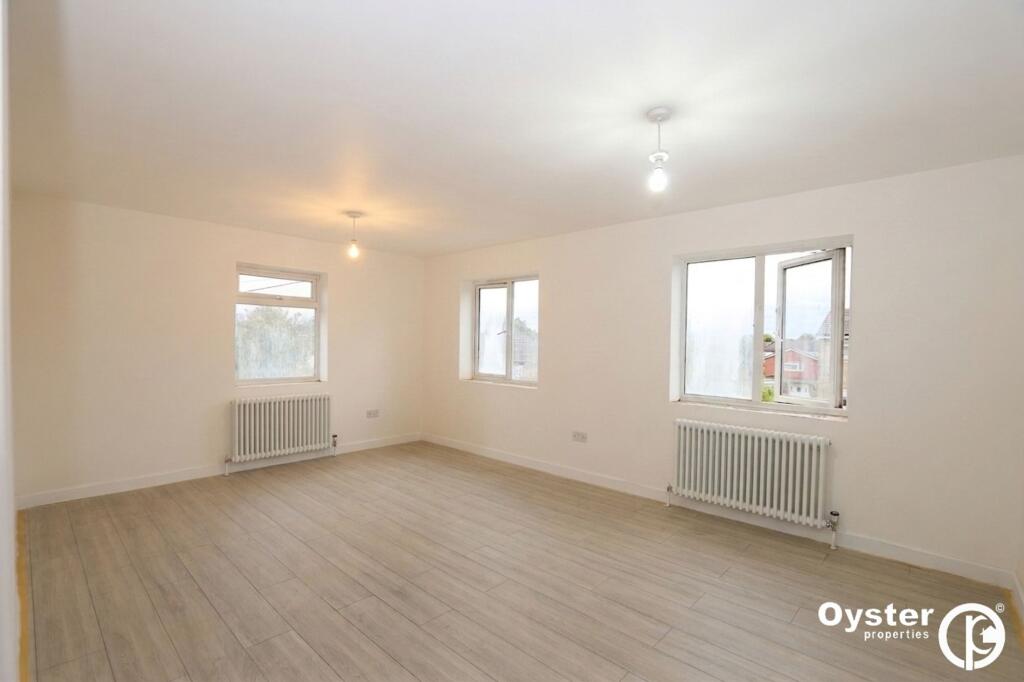 2 bed 1st Floor Flat for rent in Edmonton. From Oyster Properties - London 2 bed 1st Floor Flat for rent in Edmonton. From Oyster Properties - London