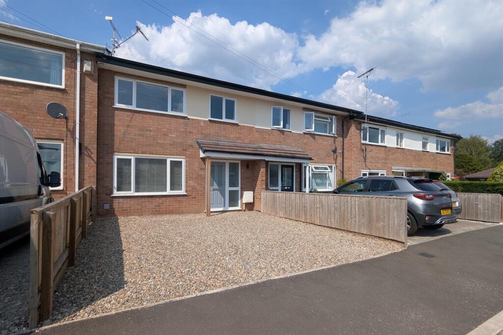 3 bed Mid Terraced House for rent in Tarvin. From Gascoigne Halman - Tarporley 3 bed Mid Terraced House for rent in Tarvin. From Gascoigne Halman - Tarporley
