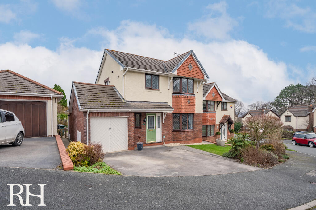 3 bed Detached for rent in Conwy. From Robbie Howarth Estate Agents - Conwy