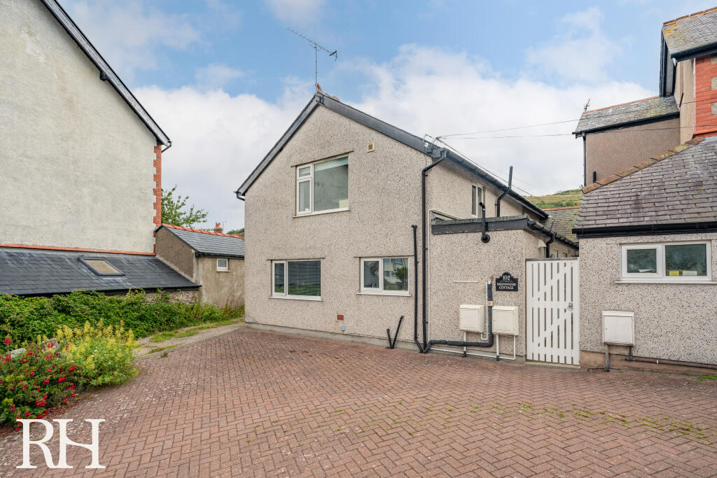 1 bed 1st Floor Flat for rent in Llandudno. From Robbie Howarth Estate Agents - Conwy 1 bed 1st Floor Flat for rent in Llandudno. From Robbie Howarth Estate Agents - Conwy