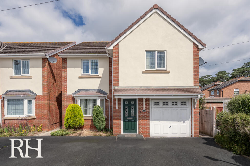 4 bed Detached for rent in Llandudno. From Robbie Howarth Estate Agents - Conwy 4 bed Detached for rent in Llandudno. From Robbie Howarth Estate Agents - Conwy