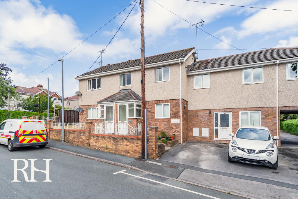2 bed House (unspecified) for rent in Bryn Pydew. From Robbie Howarth Estate Agents - Conwy
