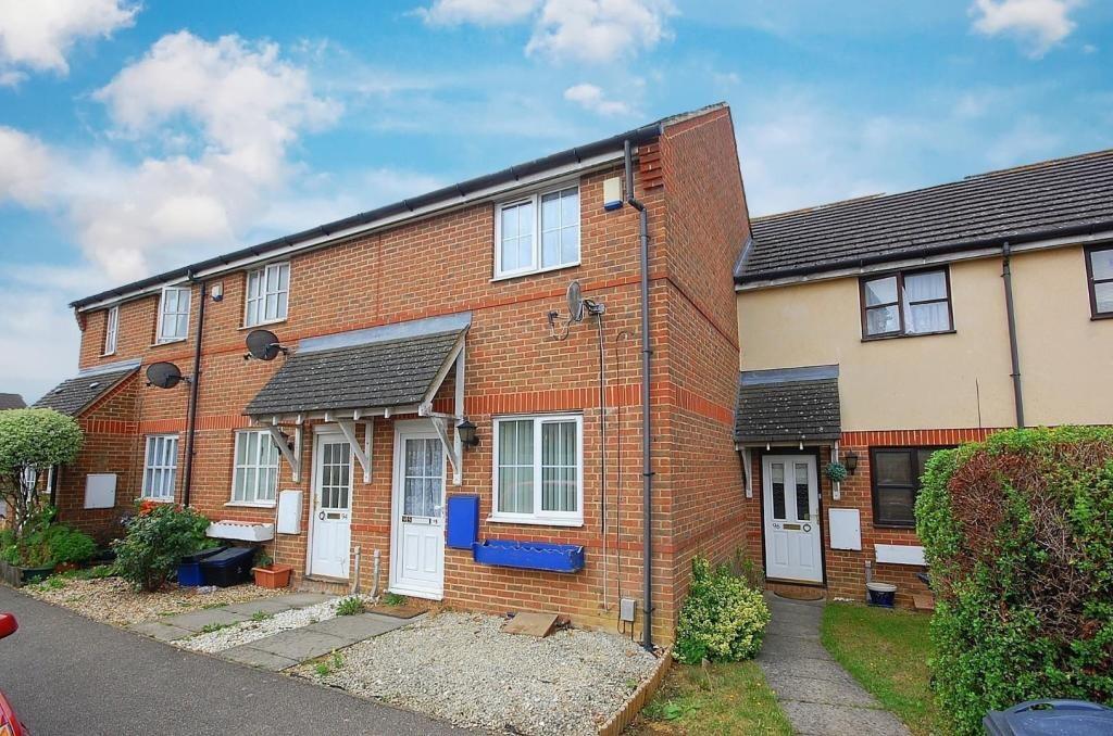 2 bed Mid Terraced House for rent in Stevenage. From Mather Marshall - Stevenage Ltd 2 bed Mid Terraced House for rent in Stevenage. From Mather Marshall - Stevenage Ltd