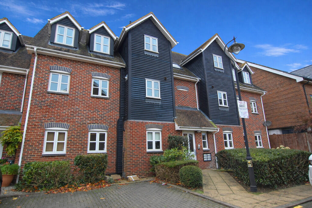 2 bed 1st Floor Flat for rent in Stevenage. From Mather Marshall - Stevenage Ltd 2 bed 1st Floor Flat for rent in Stevenage. From Mather Marshall - Stevenage Ltd