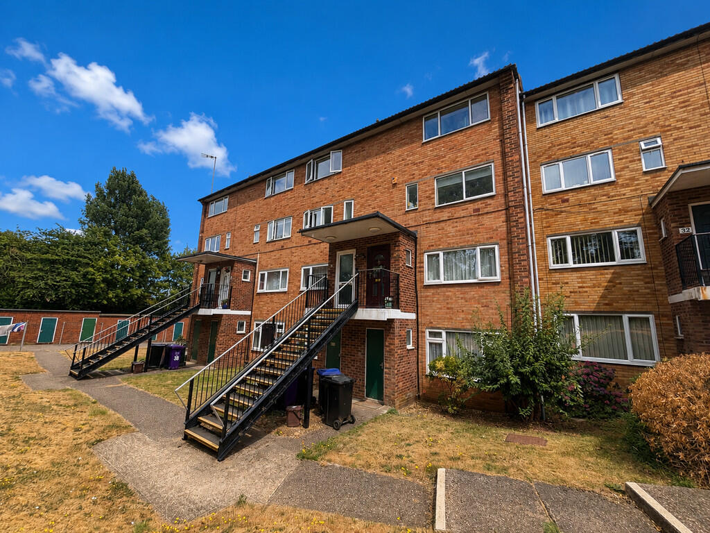 2 bed Annexe for rent in Hitchin. From Mather Marshall - Stevenage Ltd 2 bed Annexe for rent in Hitchin. From Mather Marshall - Stevenage Ltd