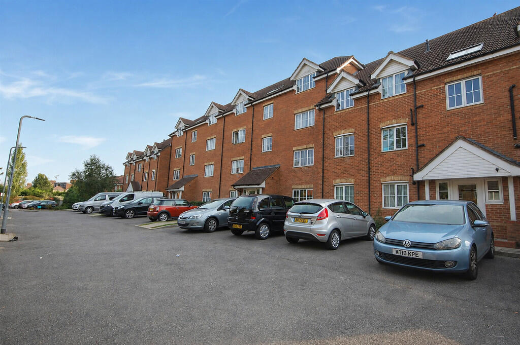 1 bed 1st Floor Flat for rent in Hatfield. From Mather Marshall Estate Agents