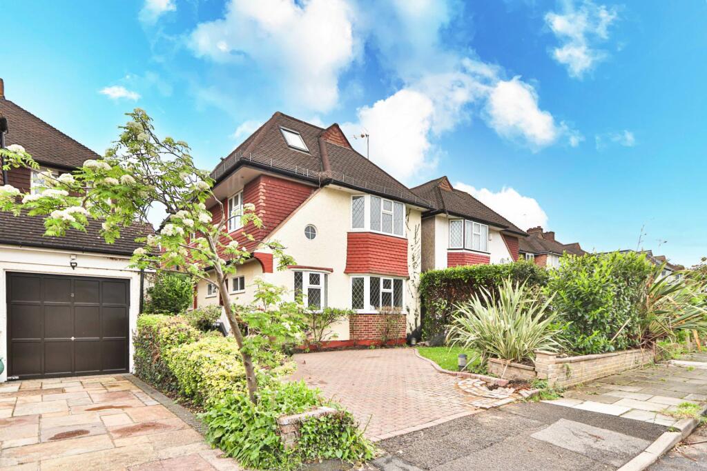 6 bed Link detached house for rent in Kingston upon Thames. From SeOUL Residential