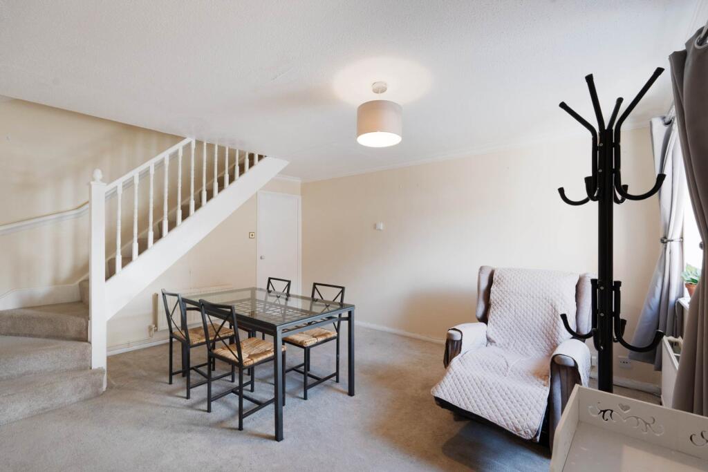 2 bed Semi Detached for rent in New Malden. From SeOUL Residential - New Malden