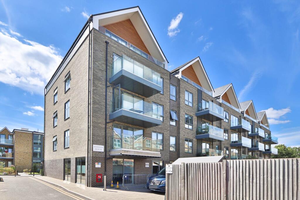 1 bed 1st Floor Flat for rent in Kingston upon Thames. From SeOUL Residential - New Malden