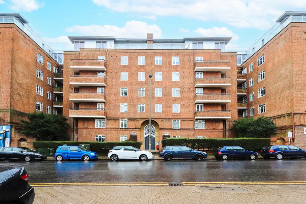 2 bed 1st Floor Flat for rent in Putney. From SeOUL Residential - New Malden