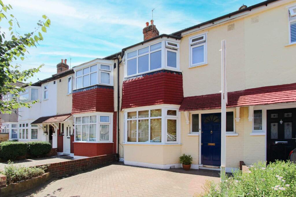 3 bed Mid Terraced House for rent in New Malden. From SeOUL Residential - New Malden 3 bed Mid Terraced House for rent in New Malden. From SeOUL Residential - New Malden