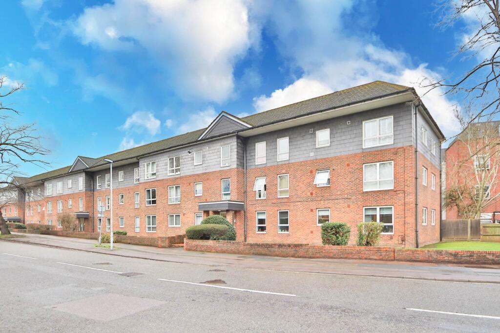 2 bed 1st Floor Flat for rent in Worcester Park. From SeOUL Residential - New Malden