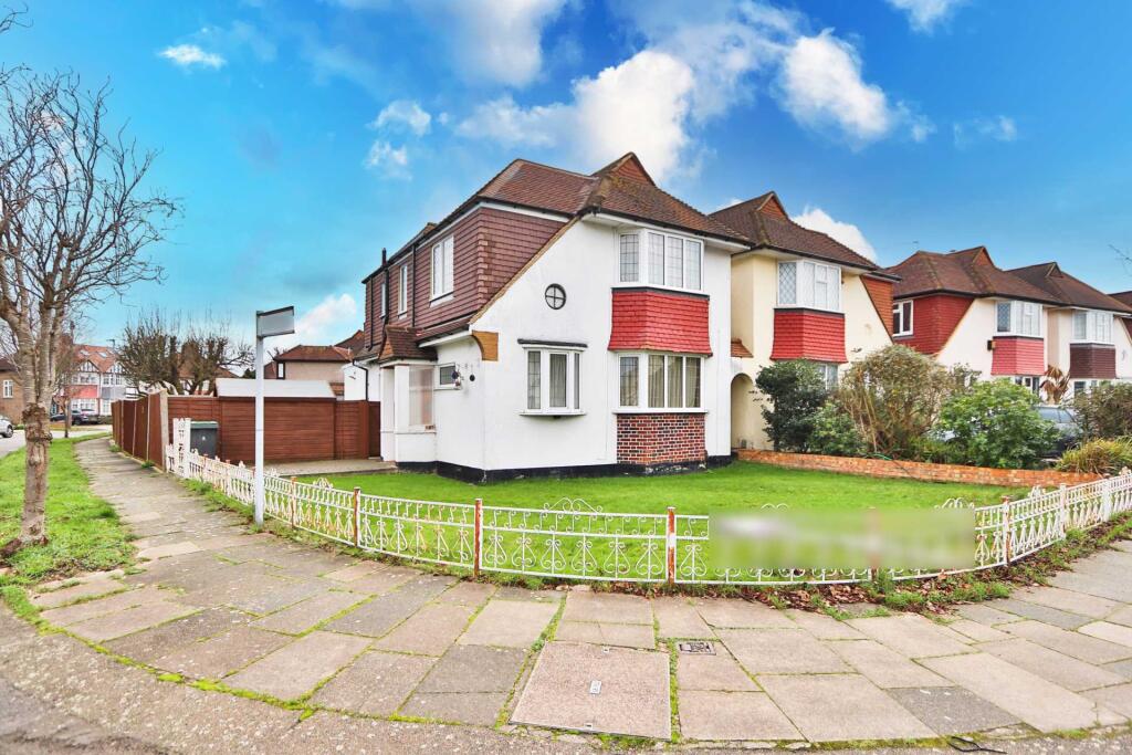 3 bed Semi Detached for rent in New Malden. From SeOUL Residential - New Malden