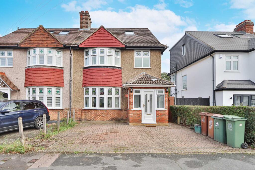 4 bed Semi Detached for rent in Worcester Park. From SeOUL Residential - New Malden 4 bed Semi Detached for rent in Worcester Park. From SeOUL Residential - New Malden