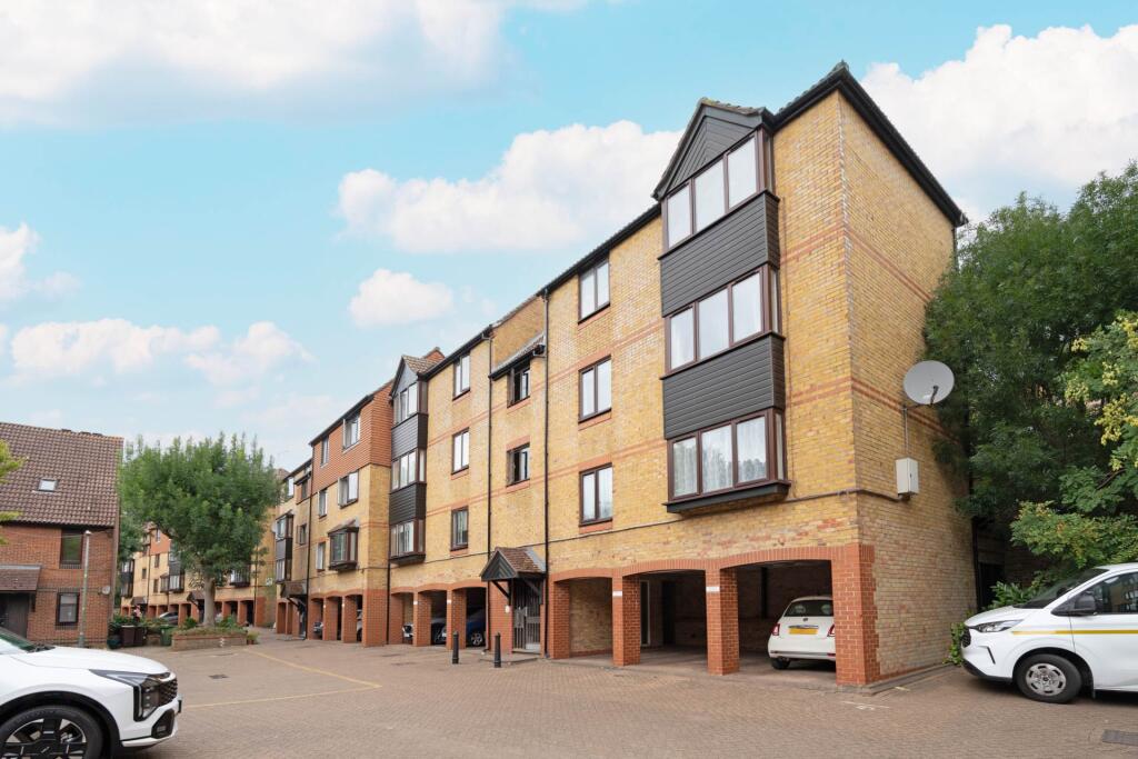 1 bed 1st Floor Flat for rent in Carshalton. From SeOUL Residential - New Malden