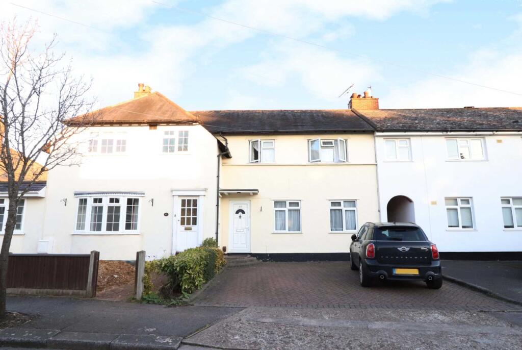 3 bed Mid Terraced House for rent in New Malden. From SeOUL Residential - New Malden