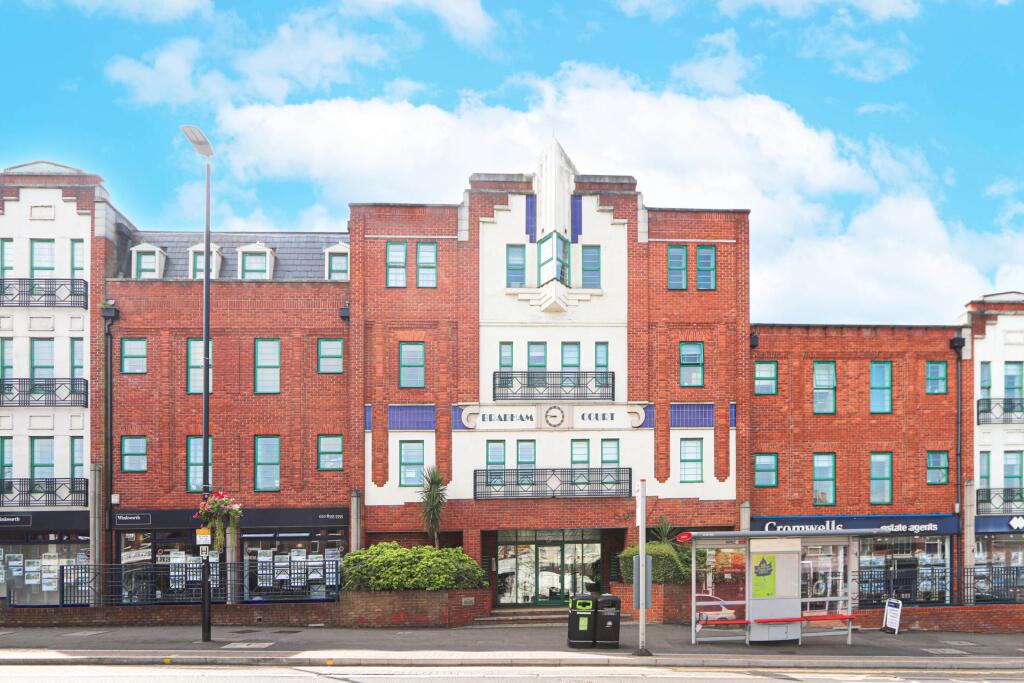 2 bed 1st Floor Flat for rent in Worcester Park. From SeOUL Residential - New Malden
