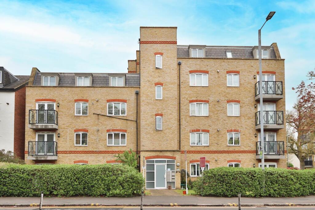 2 bed 1st Floor Flat for rent in New Malden. From SeOUL Residential - New Malden