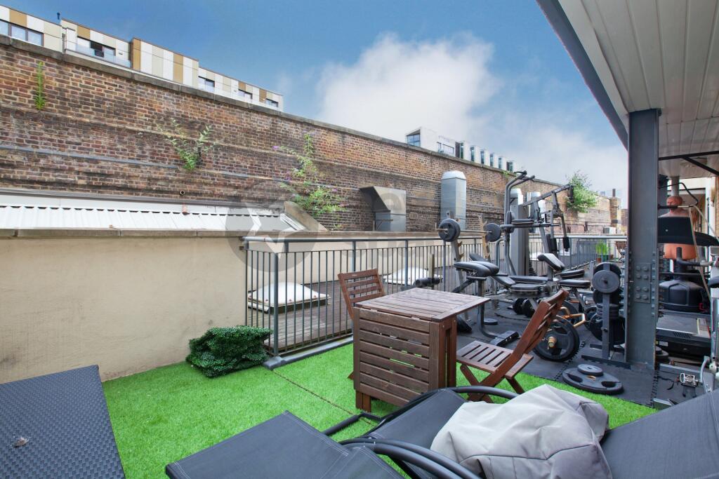 3 bed 1st Floor Flat for rent in Hackney. From New Space - London