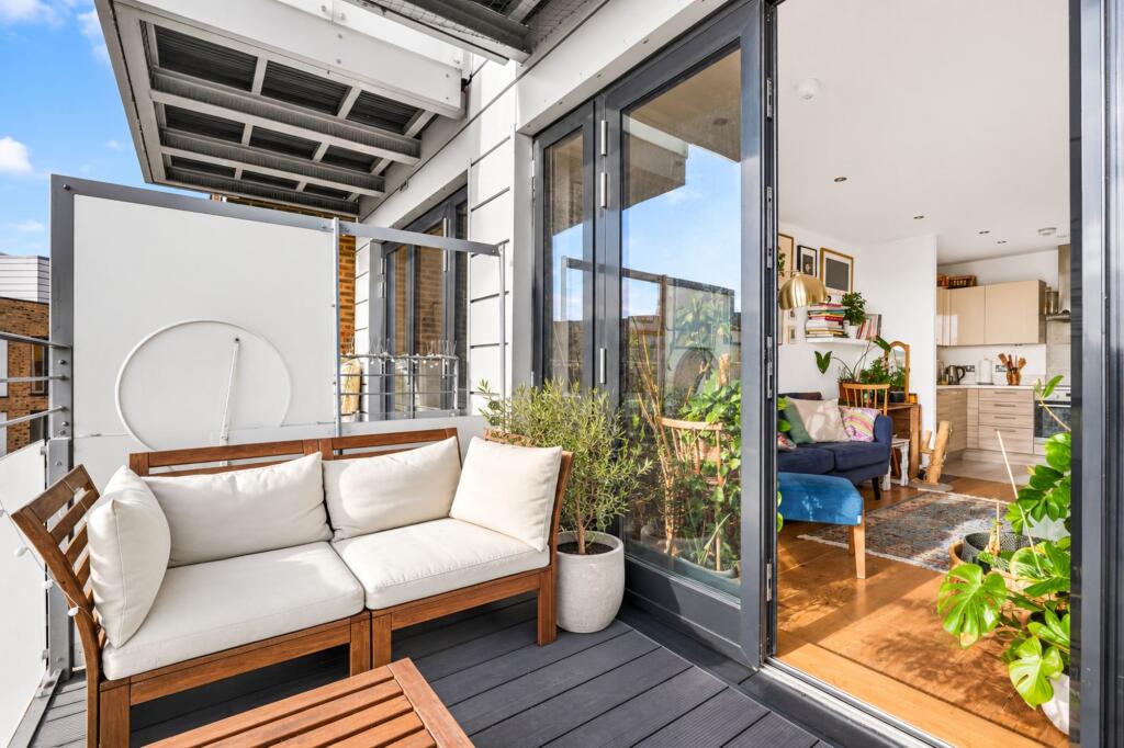2 bed 1st Floor Flat for rent in Hackney. From New Space - London 2 bed 1st Floor Flat for rent in Hackney. From New Space - London