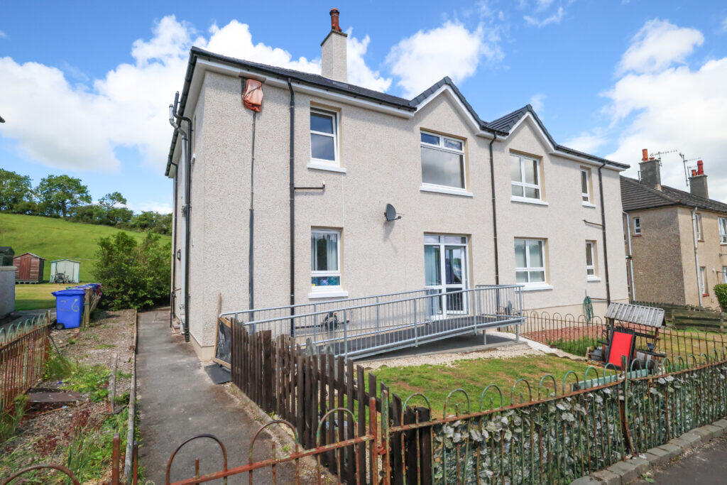 2 bed 1st Floor Flat for rent in Kirkmichael. From Bruach Property - Girvan 2 bed 1st Floor Flat for rent in Kirkmichael. From Bruach Property - Girvan