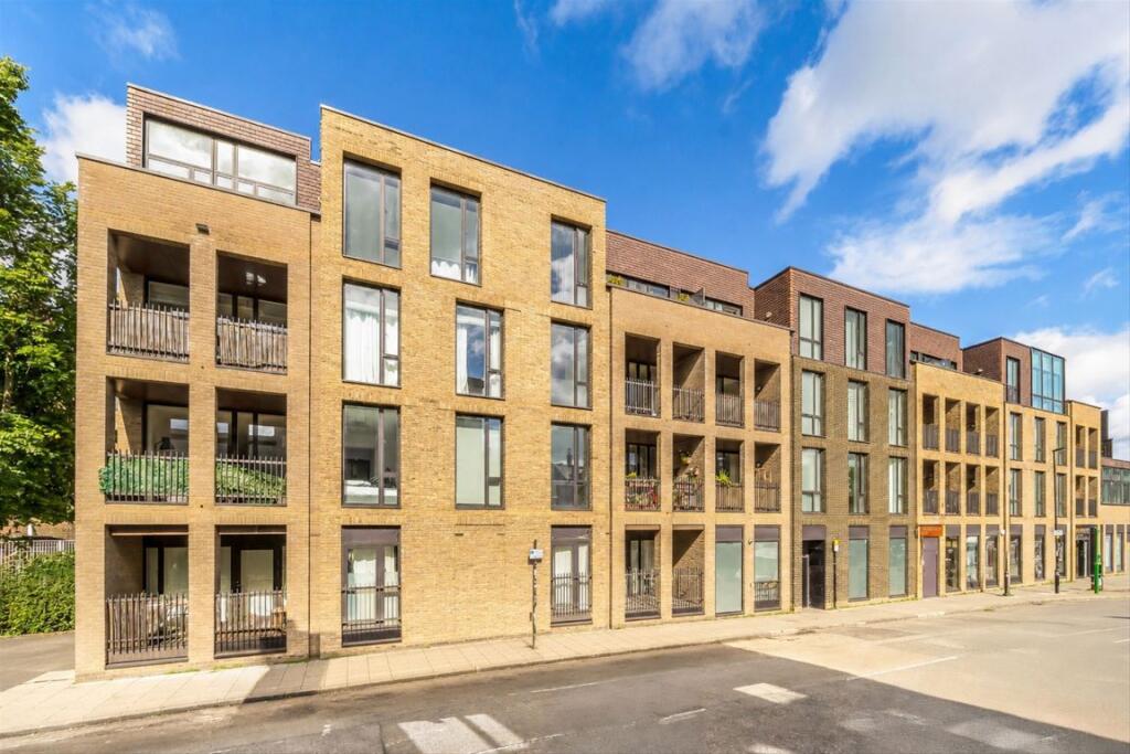 1 bed 1st Floor Flat for rent in Deptford. From Conran Estates - Brockley 1 bed 1st Floor Flat for rent in Deptford. From Conran Estates - Brockley