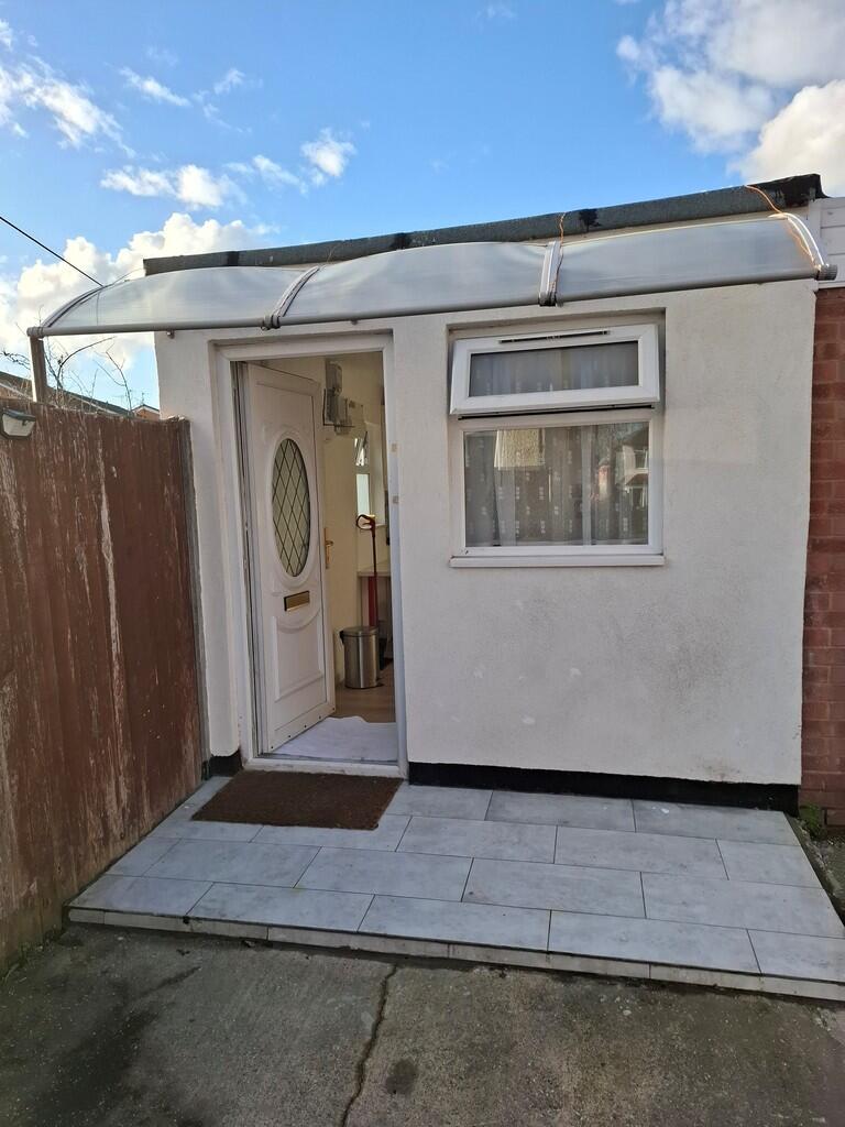 1 bed 1st Floor Flat for rent in Birmingham. From Black & White - Birmingham