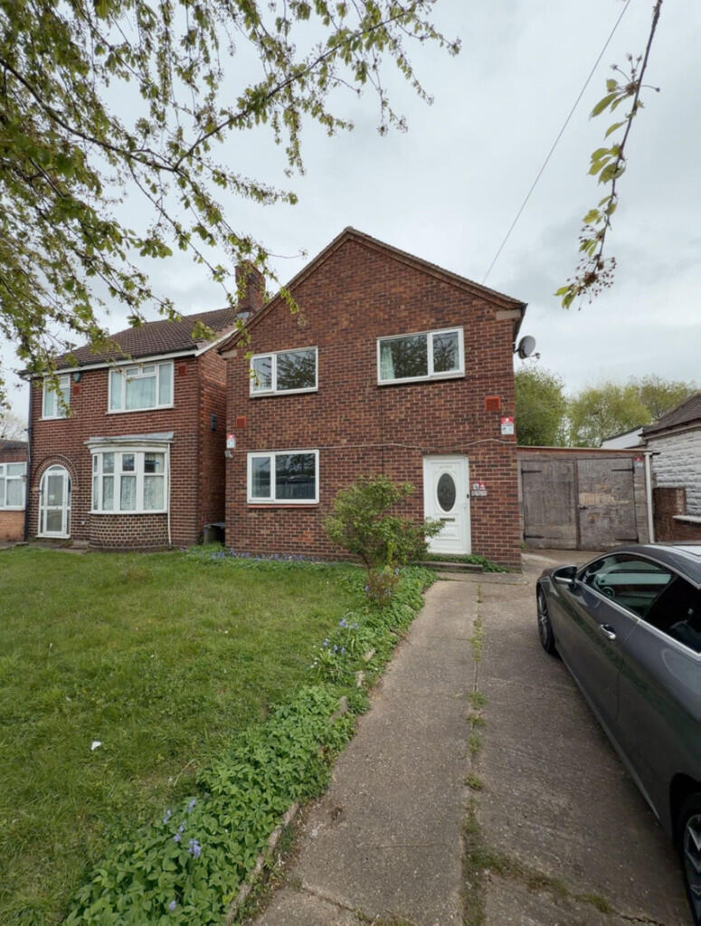 3 bed End of Terrace for rent in Bickenhill. From Black & White - Birmingham