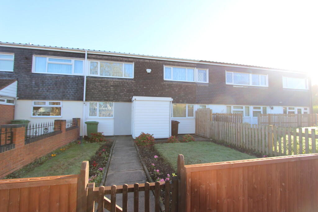 3 bed End of Terrace for rent in Coleshill. From Black & White - Birmingham