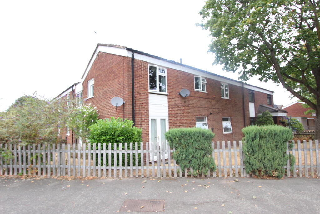 2 bed House (unspecified) for rent in Coleshill. From Black & White - Birmingham