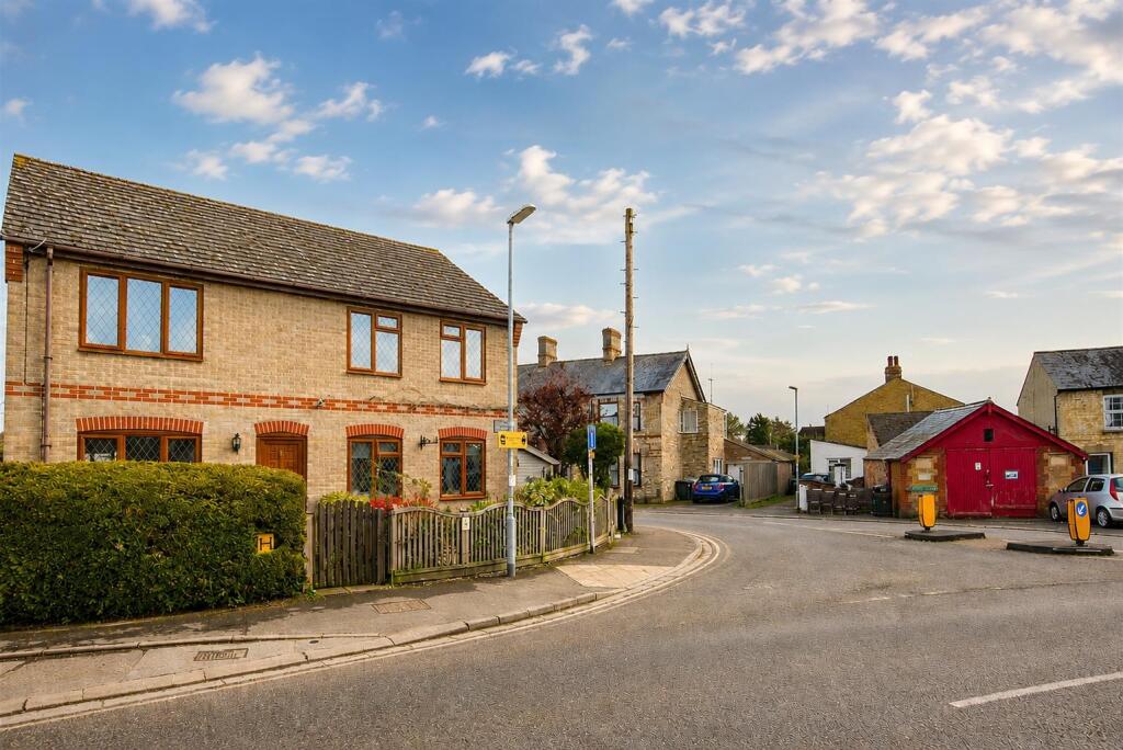2 bed Semi Detached for rent in Ely. From Clarke Philips - Newmarket 2 bed Semi Detached for rent in Ely. From Clarke Philips - Newmarket