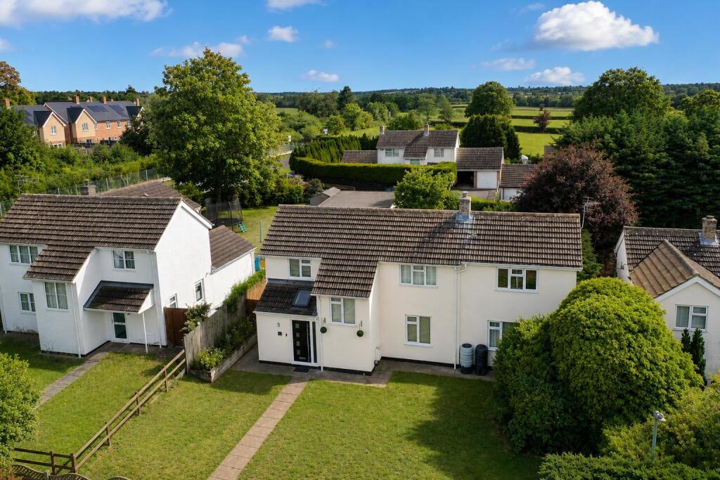 4 bed Detached for rent in Newmarket. From Clarke Philips - Newmarket