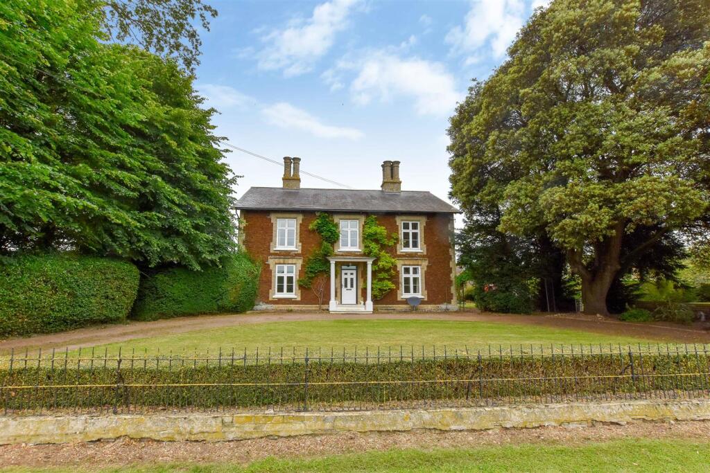 4 bed Detached for rent in Beck Row. From Clarke Philips - Newmarket 4 bed Detached for rent in Beck Row. From Clarke Philips - Newmarket