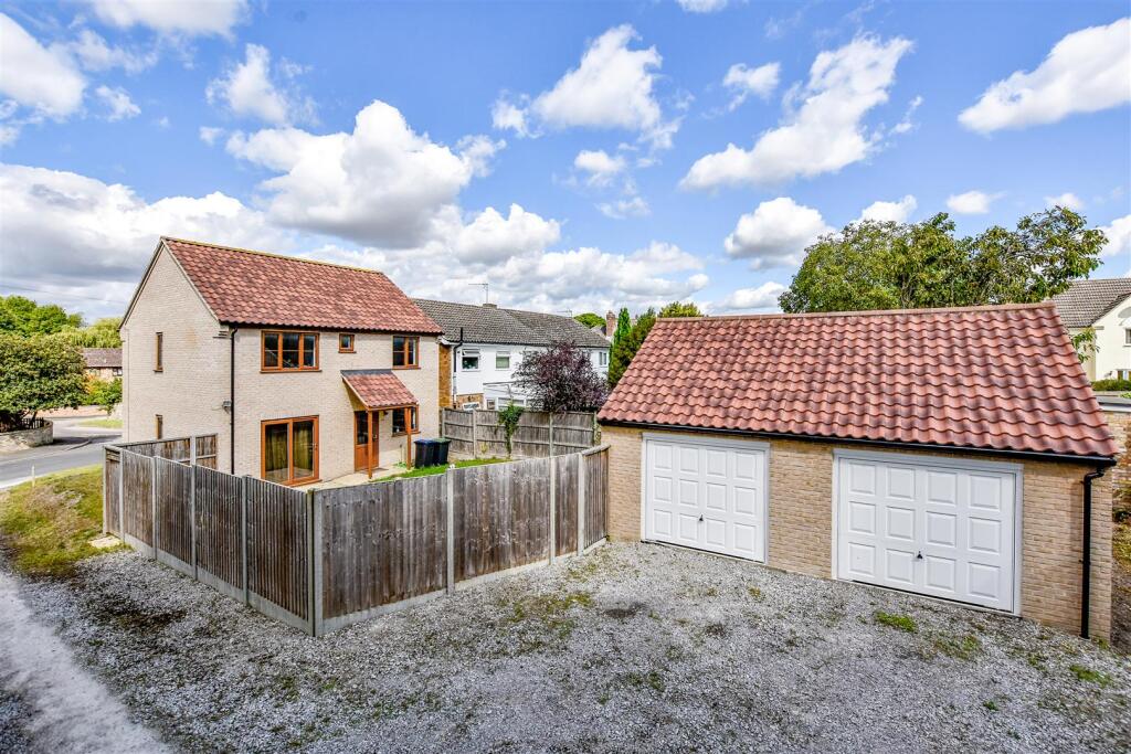 3 bed Detached for rent in Fordham. From Clarke Philips - Newmarket 3 bed Detached for rent in Fordham. From Clarke Philips - Newmarket