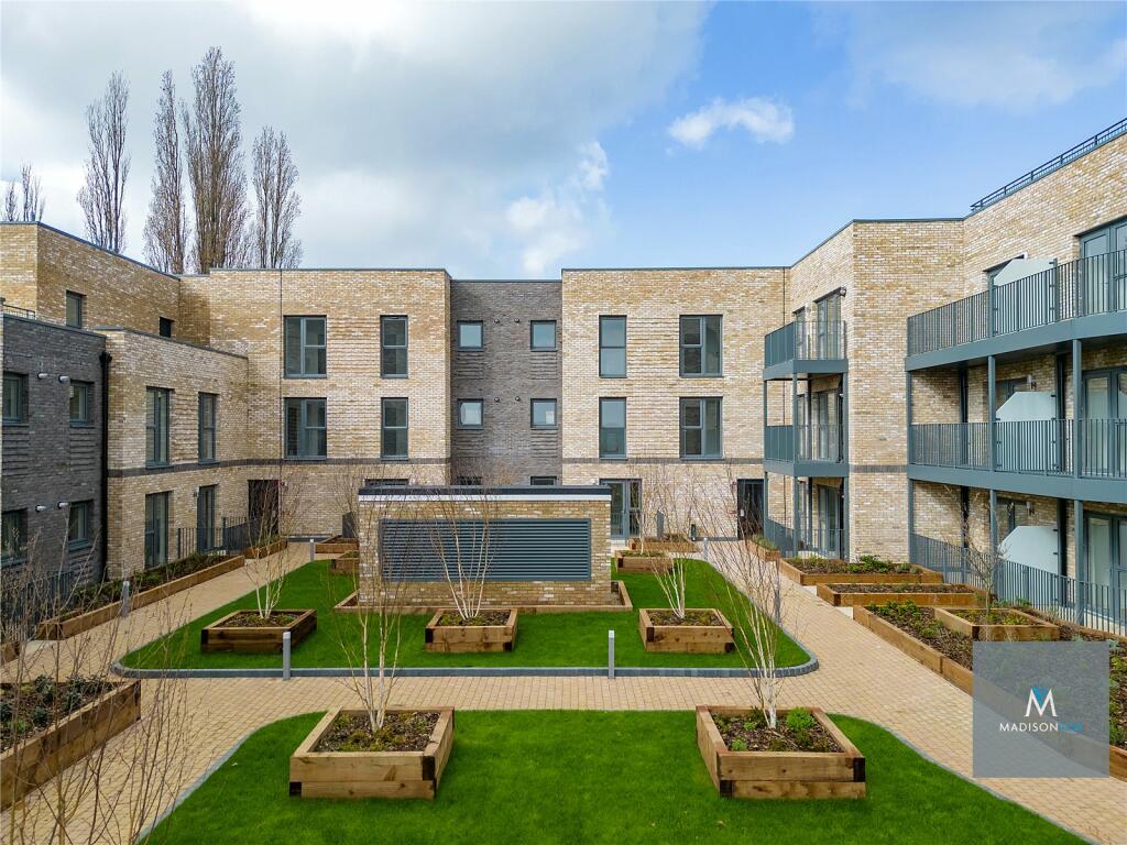 2 bed Apartment for rent in Loughton. From Madison Fox Estate Agents