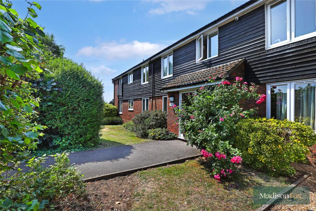 2 bed Apartment for rent in Woodford. From Madison Fox - Loughton 2 bed Apartment for rent in Woodford. From Madison Fox - Loughton