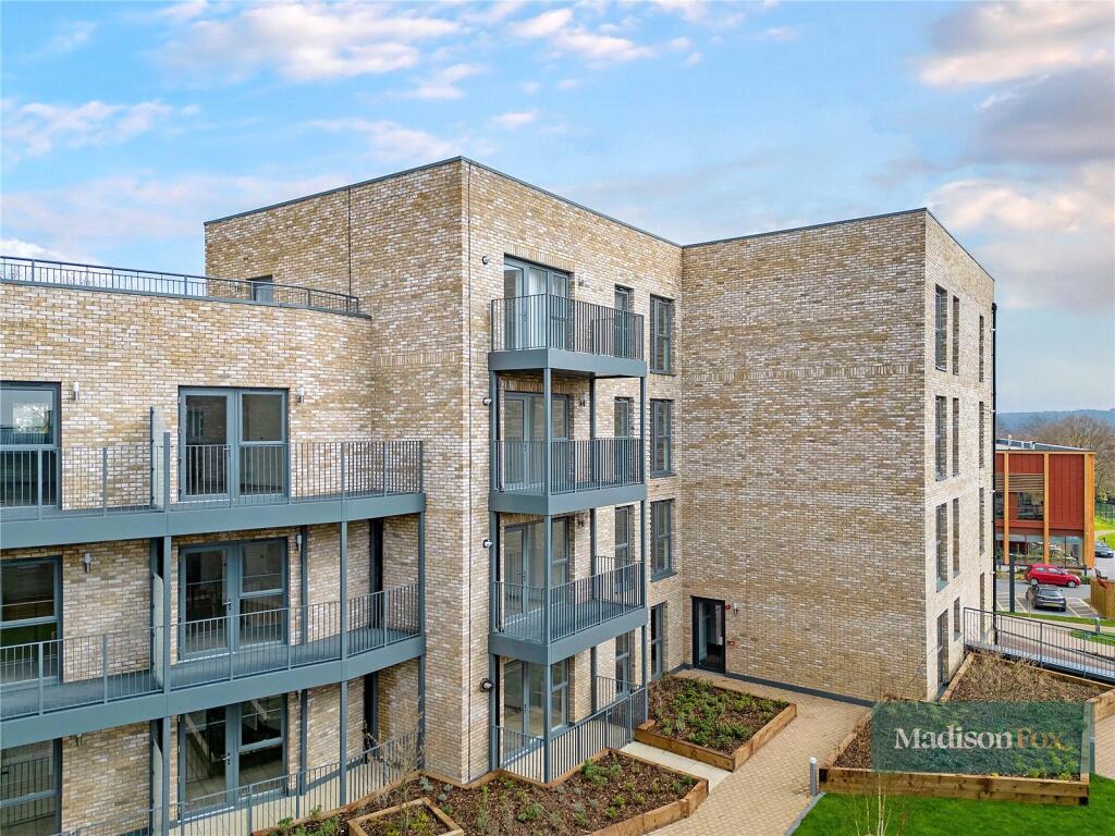 2 bed Apartment for rent in Loughton. From Madison Fox - Loughton