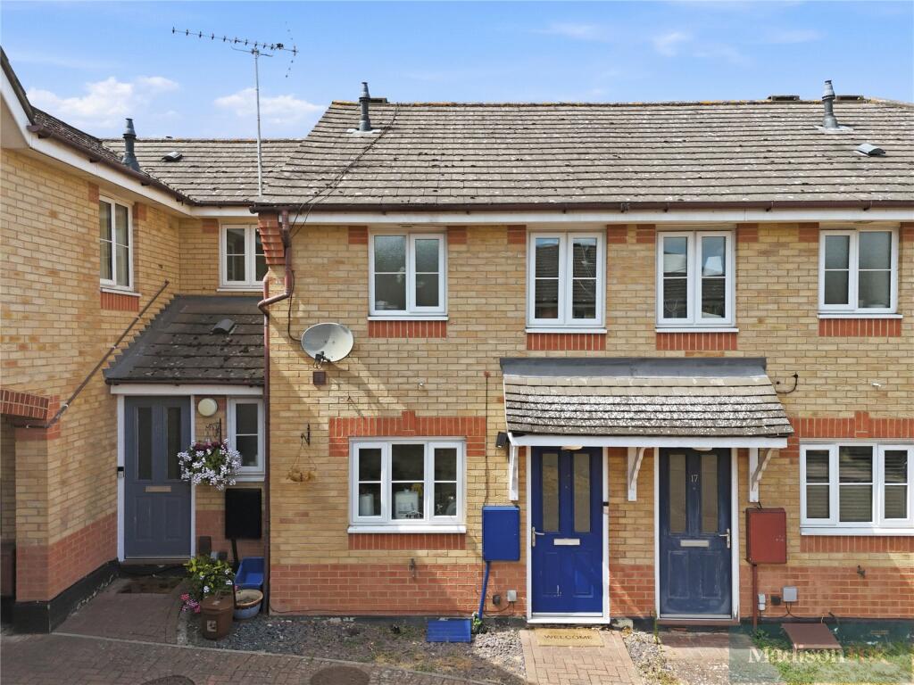 2 bed Mid Terraced House for rent in Loughton. From Madison Fox - Loughton