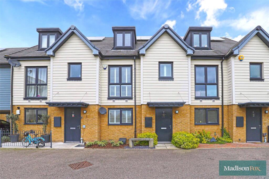 4 bed Detached for rent in Woodford. From Madison Fox - Loughton