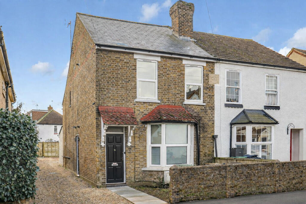1 bed House (unspecified) for rent in Hoddesdon. From Steven Oates - Hertford