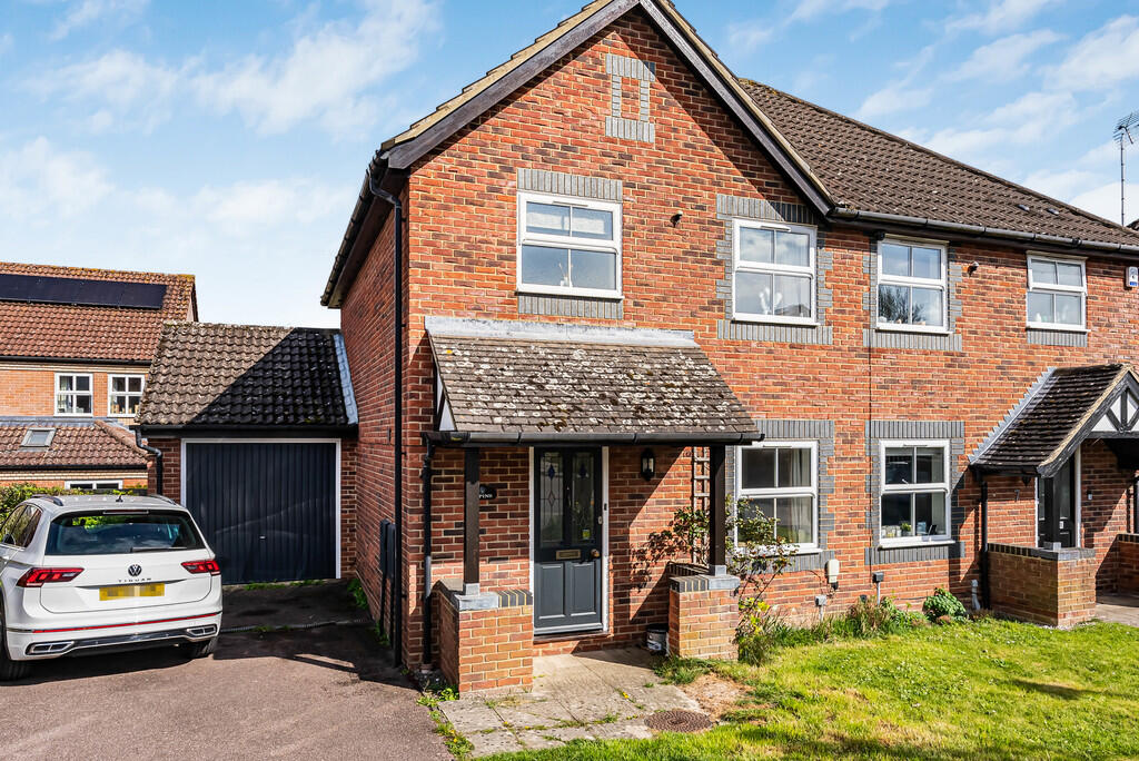 3 bed Semi Detached for rent in Buntingford. From Steven Oates - Hertford