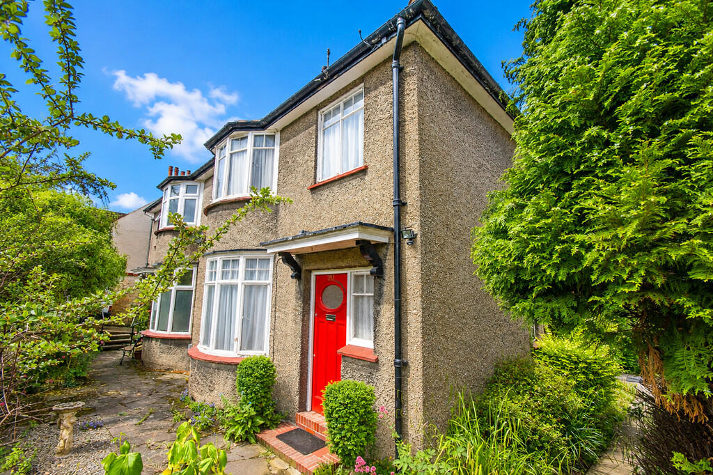 3 bed Semi Detached for rent in Hertford. From Steven Oates - Hertford 3 bed Semi Detached for rent in Hertford. From Steven Oates - Hertford
